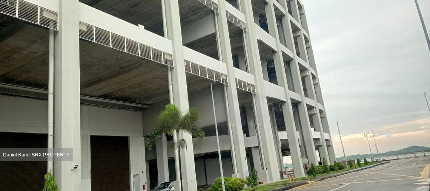 International Road (D22), Warehouse #472852411